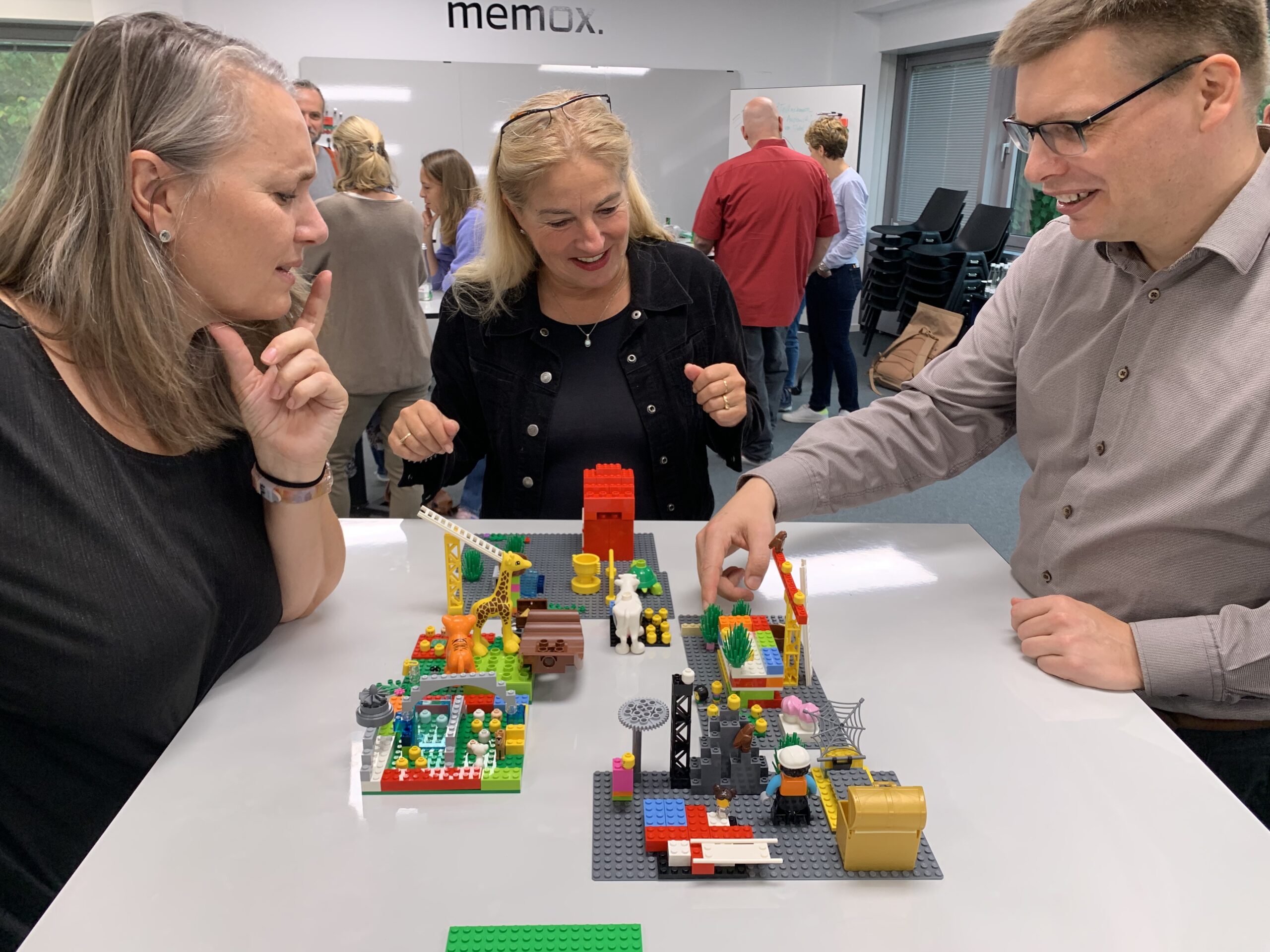 𝗟𝗘𝗚𝗢® 𝗦𝗘𝗥𝗜𝗢𝗨𝗦 𝗣𝗟𝗔𝗬® 𝘄𝗶𝗿𝗸𝘁 – 𝘄𝗲𝗶𝗹 𝗲𝘀 𝗧𝗲𝗮𝗺𝘀 𝗶𝗻𝘀 𝗧𝘂𝗻 𝗯𝗿𝗶𝗻𝗴𝘁, 𝘀𝘁𝗮𝘁𝘁 𝗻𝘂𝗿 𝗶𝗻𝘀 𝗥𝗲𝗱𝗲𝗻